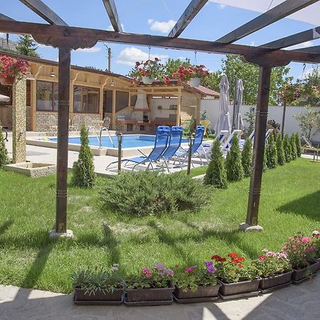 Guest House Zlateya Madara Exterior foto