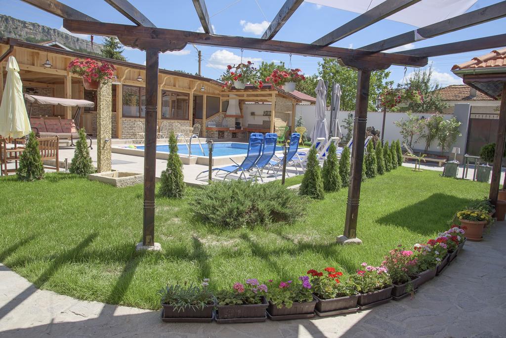 Guest House Zlateya Madara Exterior foto