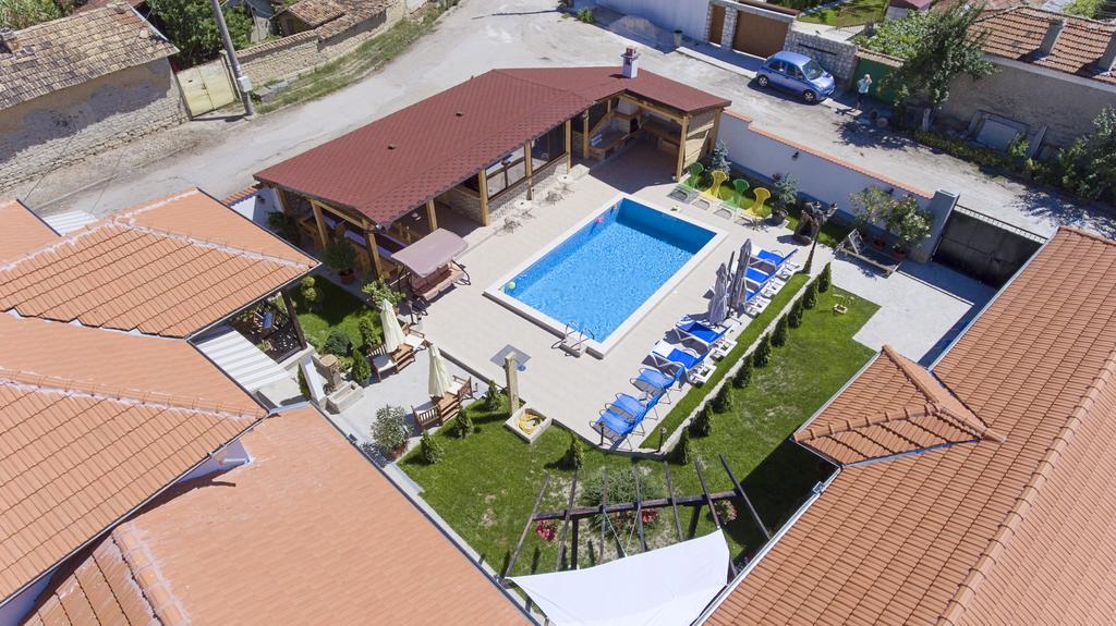 Guest House Zlateya Madara Exterior foto