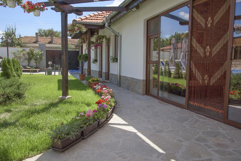 Guest House Zlateya Madara Exterior foto