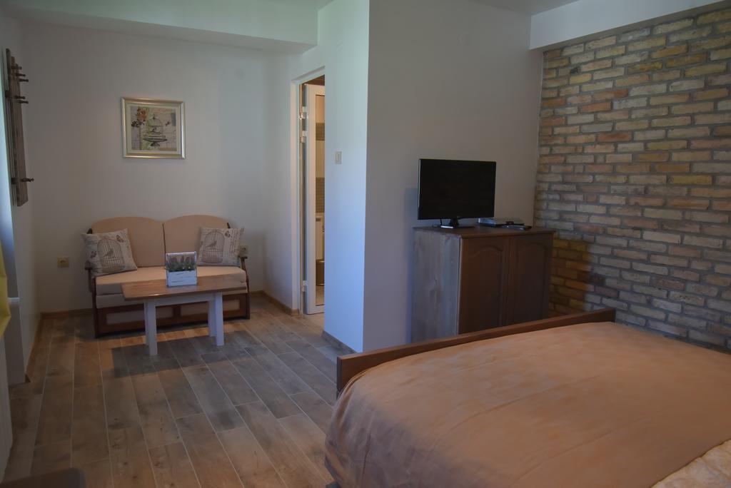 Guest House Zlateya Madara Exterior foto
