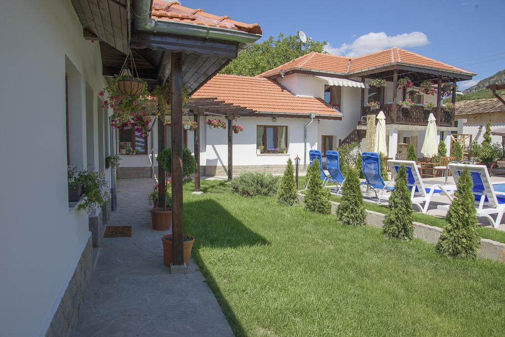 Guest House Zlateya Madara Exterior foto